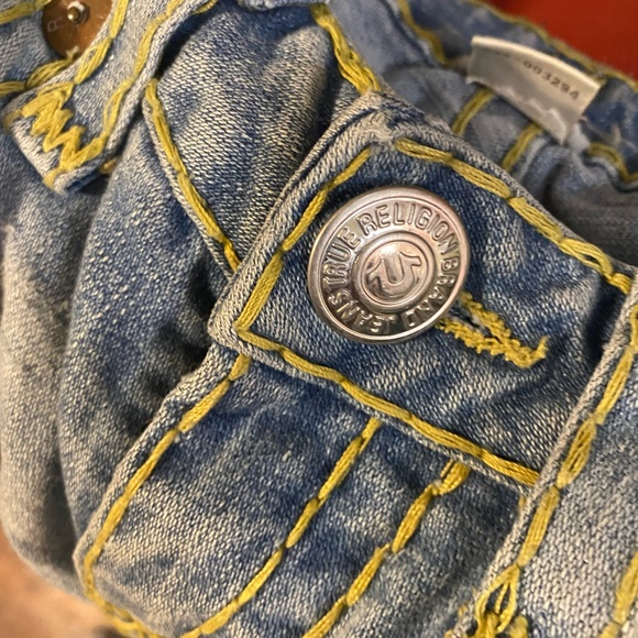 True religion yellow threaded jeans! - Picture 1 of 6